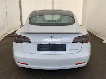 Tesla Model 3 Performance