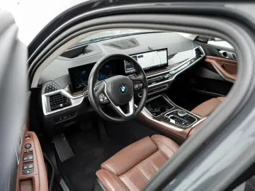 BMW X5 xDrive30d AHK PANO ACC H&K KSitz Lüft. 360