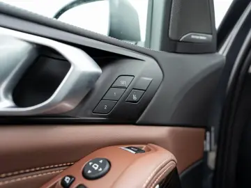 BMW X5 xDrive30d AHK PANO ACC H&K KSitz Lüft. 360