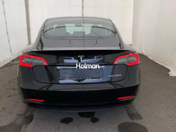 Tesla Model 3 Performance