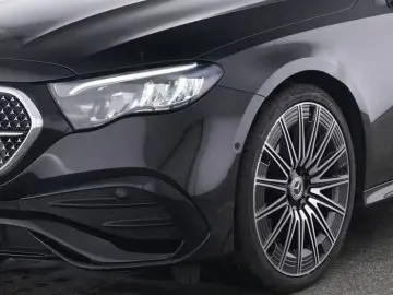 Mercedes-Benz E 220d PANO SUPERSCREEN INT-BRAUN AMG
