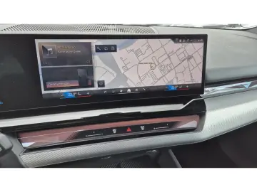 BMW 520i TouringM-Sport H K ACC KAM LED SHZG NAVI