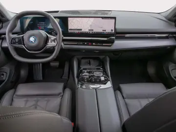 BMW 530e Navi HeadUp IconicGlow harman kardon RfKam.