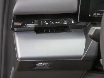 BMW 530e Navi HeadUp IconicGlow harman kardon RfKam.