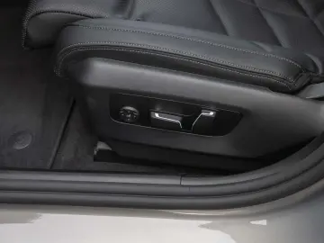 BMW 530e Navi HeadUp IconicGlow harman kardon RfKam.