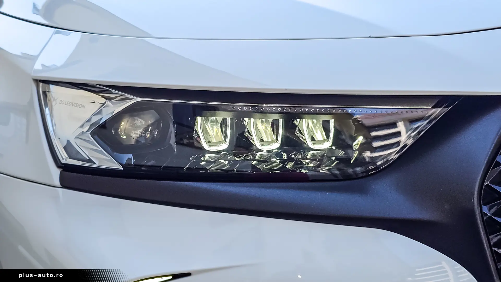 DS 7 E-TENSE 4x4 PERFORMANCE    300 CP   AUTOMAT
