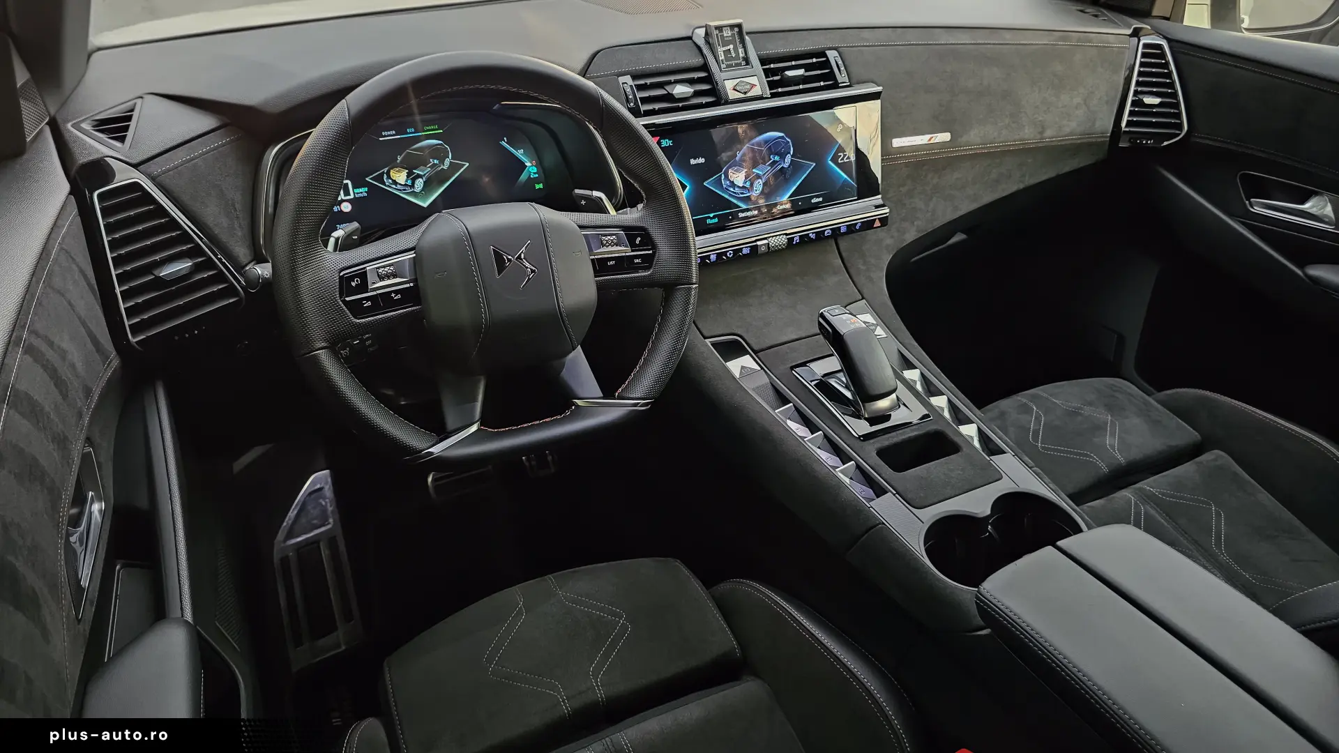 DS 7 E-TENSE 4x4 PERFORMANCE    300 CP   AUTOMAT