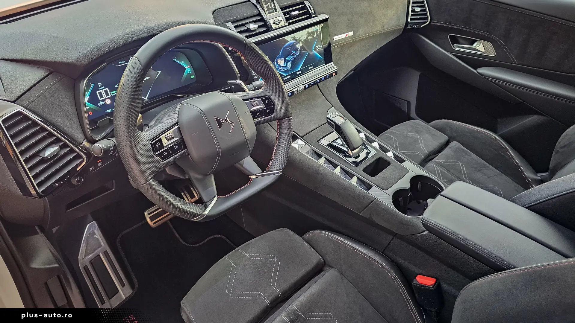 DS 7 E-TENSE 4x4 PERFORMANCE    300 CP   AUTOMAT