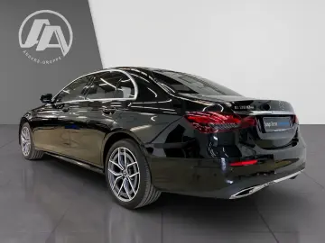 MERCEDES-BENZ E 300 e 4M AMG Distr. Kam AHK Pano LED Memory