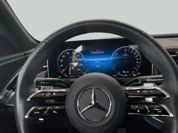 MERCEDES-BENZ E 300 e AMG Advanced  DigiLight 360  M…
