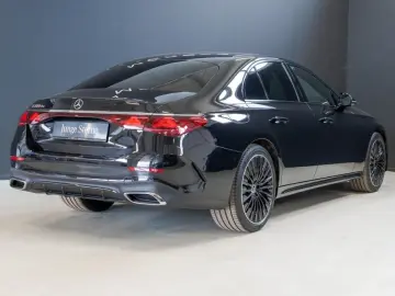 MERCEDES-BENZ E 300 de  AMG Night AHK Distronic 360 …