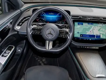 MERCEDES-BENZ E 300 de  AMG Night AHK Distronic 360 …