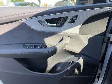 AUDI RSQ8 Facelift Black  360Camera Pano HuD