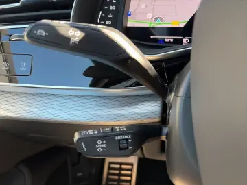 AUDI RSQ8 Facelift Black  360Camera Pano HuD