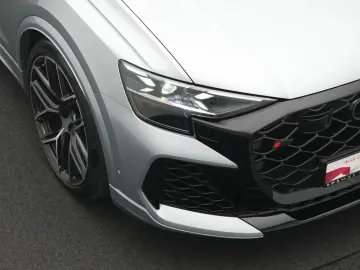 AUDI RSQ8 Dynamic B&O ACC HuD AHK