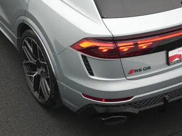 AUDI RSQ8 Dynamic B&O ACC HuD AHK