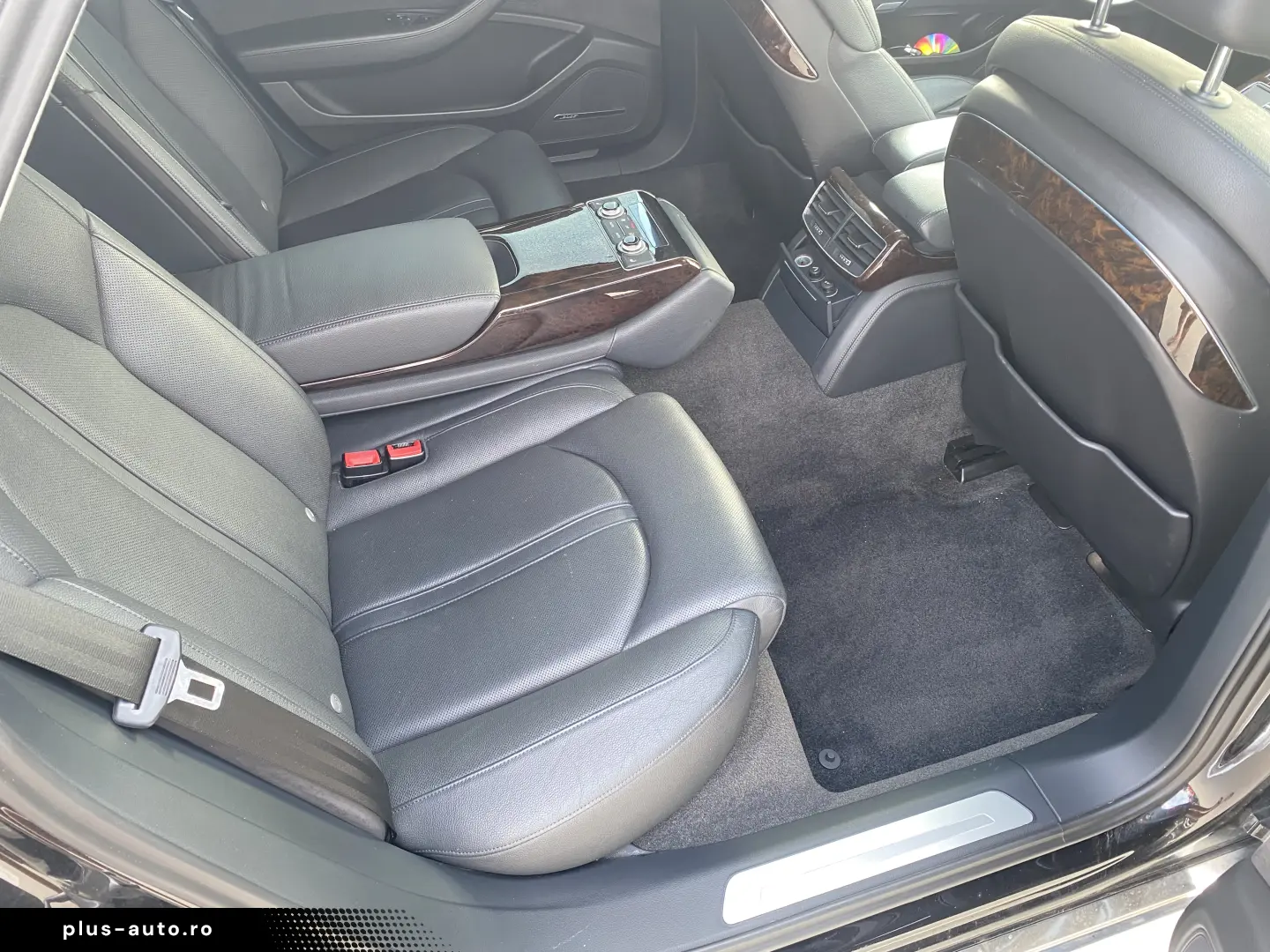 Audi A8L d4 quattro  3.0 tfsi 333cp