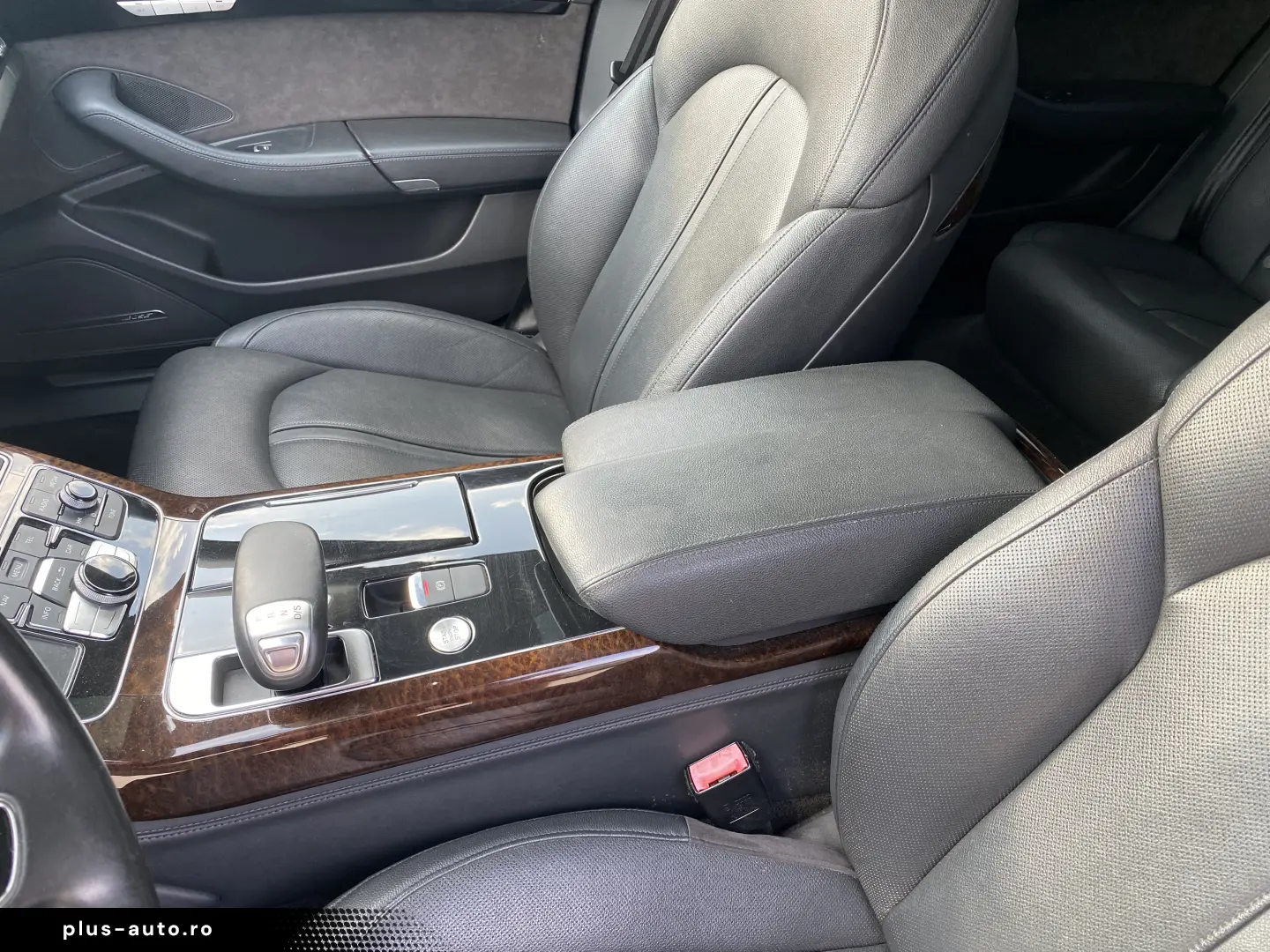 Audi A8L d4 quattro  3.0 tfsi 333cp