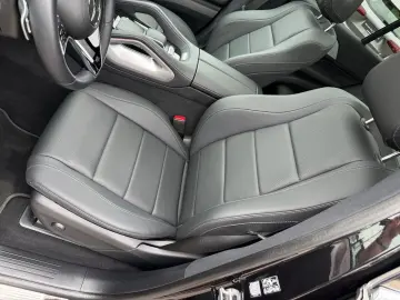 MERCEDES-BENZ GLE 450 d AMG AHK Pano Burm MBeam 360 Keyless