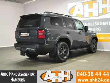 TOYOTA Land Cruiser 2.8 D-4D AWD EXECUTIVE LED 360 AHK!