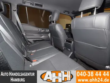 TOYOTA Land Cruiser 2.8 D-4D AWD EXECUTIVE LED 360 AHK!
