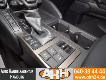 TOYOTA Land Cruiser 2.8 D-4D AWD EXECUTIVE LED 360 AHK!