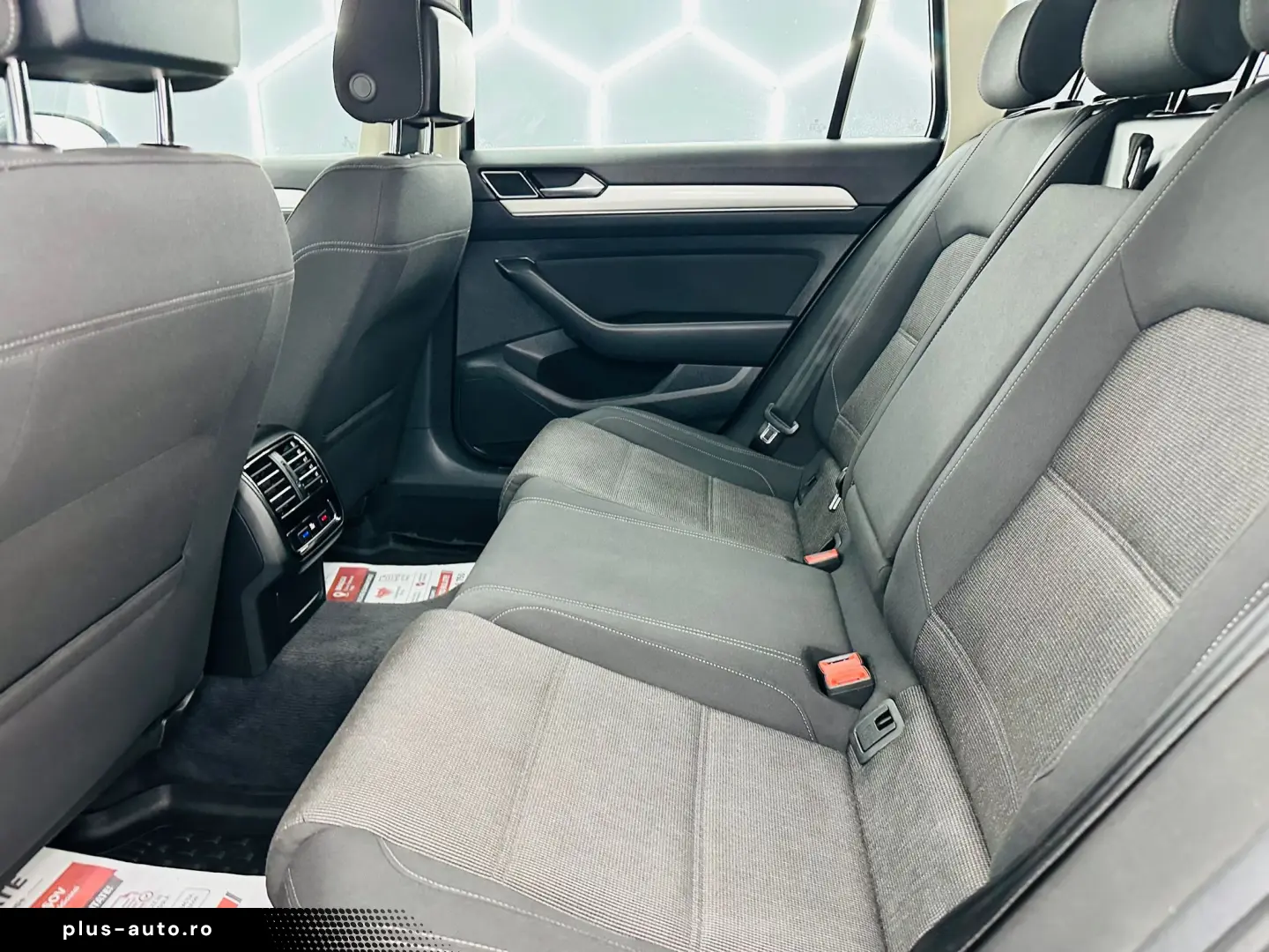 VOLKSWAGEN PASSAT 2017 1.6D E6 Garantie 12 Luni Rate Avans 0