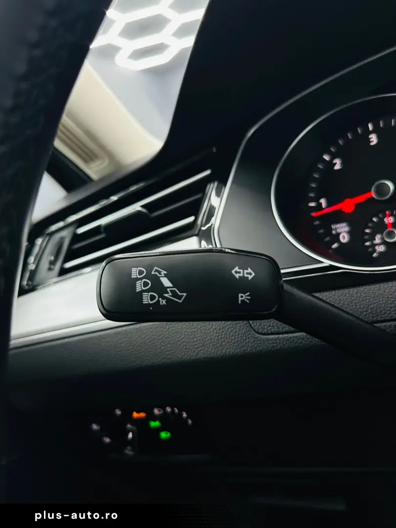 VOLKSWAGEN PASSAT 2017 1.6D E6 Garantie 12 Luni Rate Avans 0