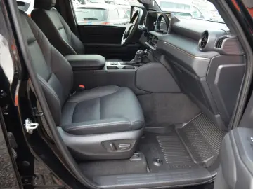 TOYOTA Land Cruiser 2.4 iFORCE MAX HEV Premium 1.HAND