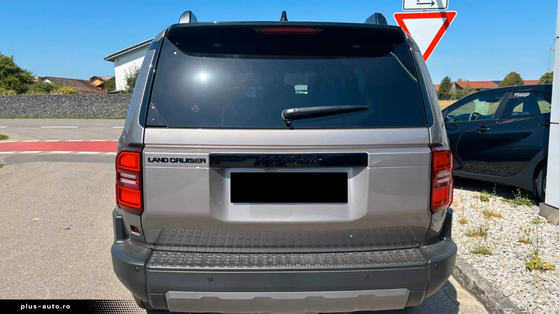 Toyota Land Cruiser 250 2.8 D-4D Executive   4x4   360