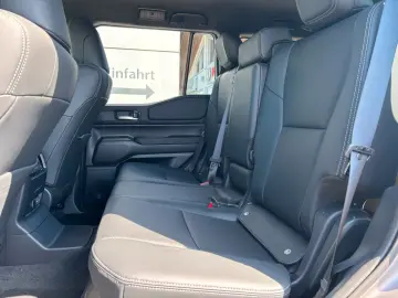 Toyota Land Cruiser 250 2.8 D-4D Executive   4x4   360