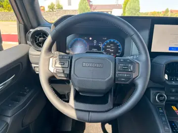 Toyota Land Cruiser 250 2.8 D-4D Executive   4x4   360