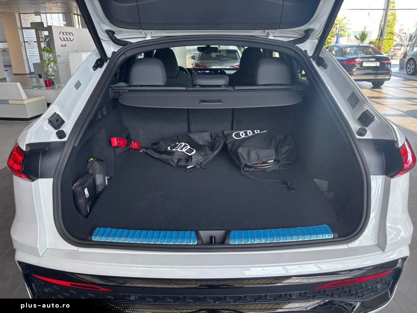 Audi Q5 Sportback S Line e-hybrid 299cp quattro Stronic Plug