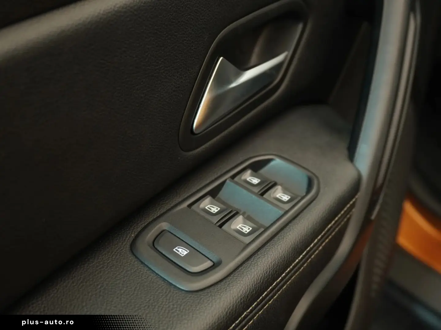 Dacia Duster Prestige 4×4   110 CP   Fără AdBlue   Piele   C
