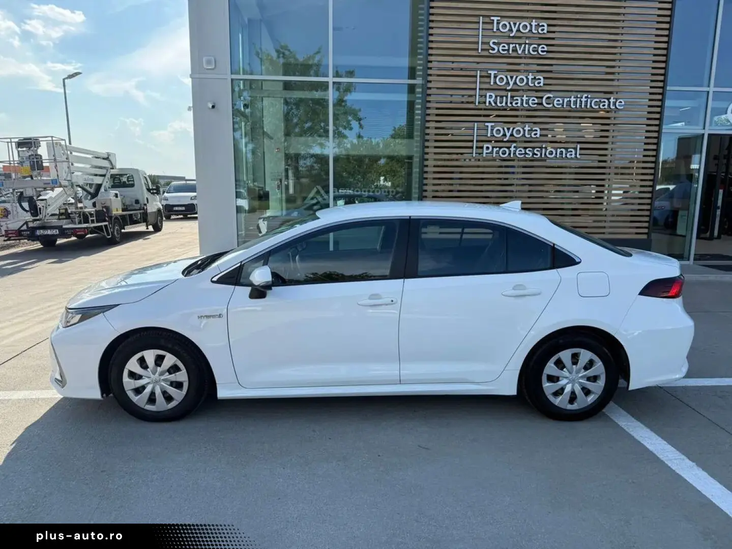 Toyota Corolla 1.8 Hybrid Business Hsd E-CVT