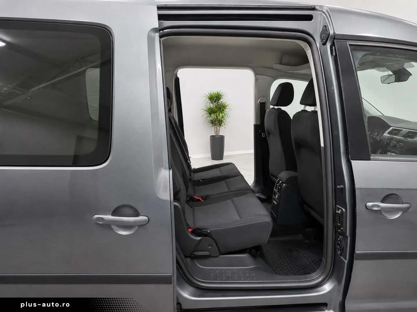 Volkswagen Caddy Maxi 7Locuri    2.0TDI E6