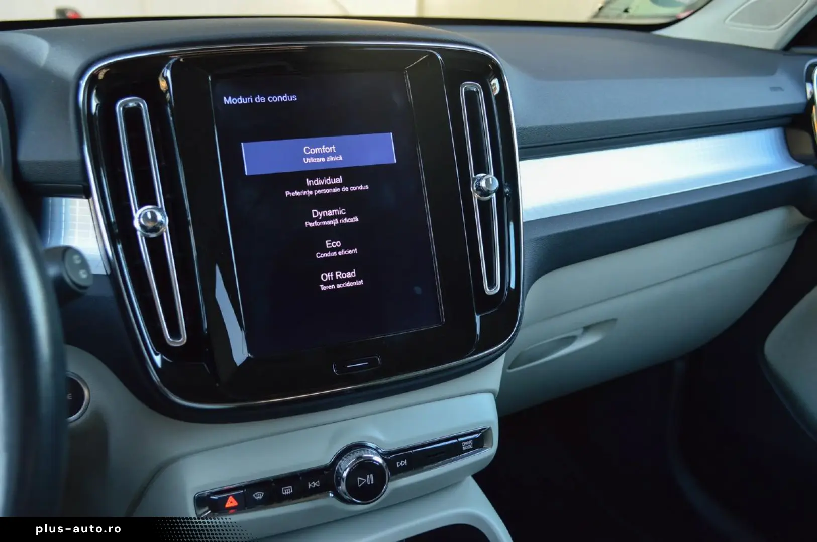 2019 Volvo XC-40 AWD 2.0 Diesel 190CP Automată Rate Fixe Gar