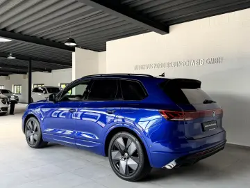 VW Touareg R 3.0TSI BlackStyle Pano AHK HUD Massage