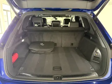 VW Touareg R 3.0TSI BlackStyle Pano AHK HUD Massage