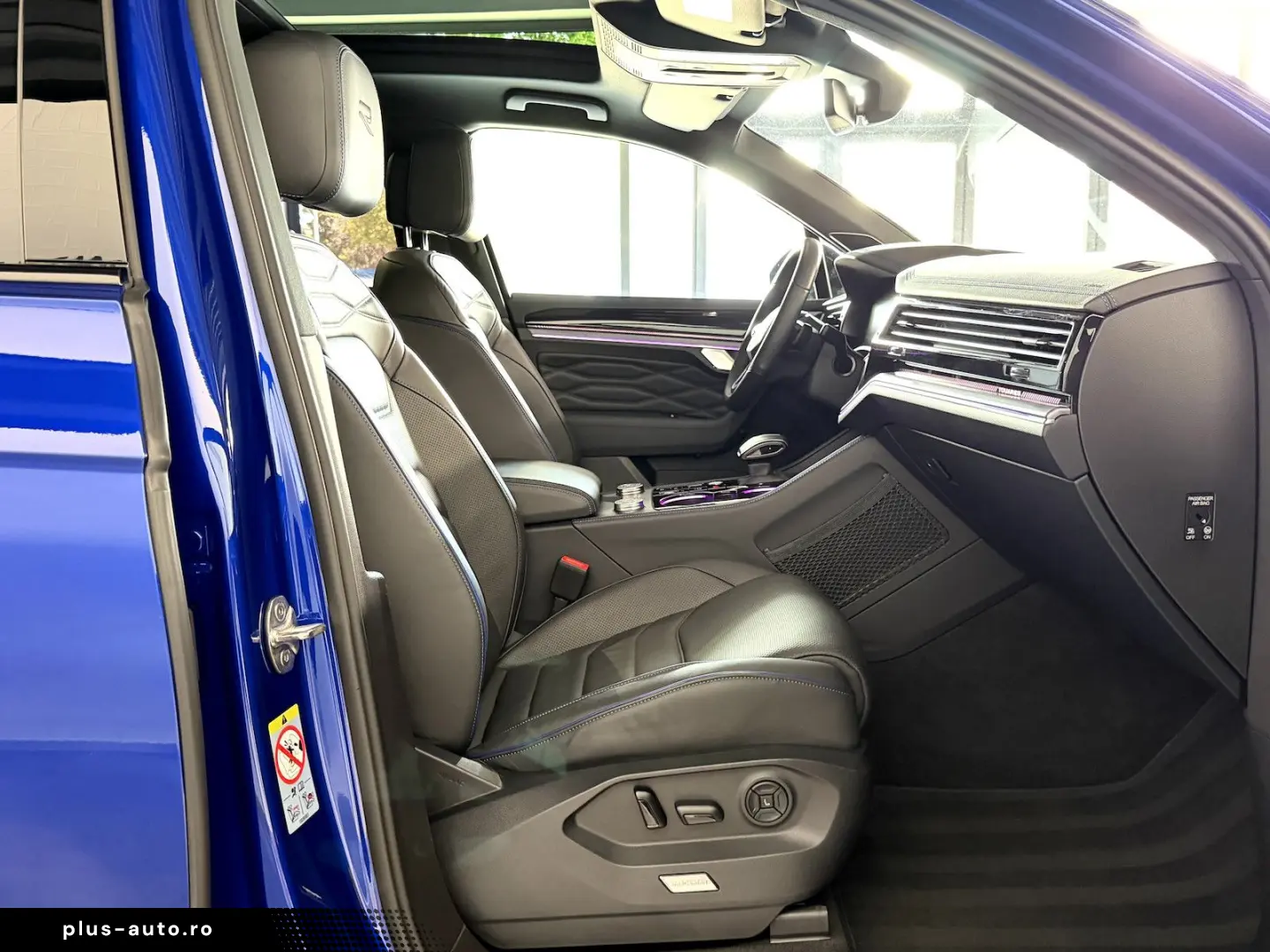 VW Touareg R 3.0TSI BlackStyle Pano AHK HUD Massage