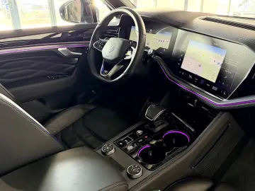 VW Touareg R 3.0TSI BlackStyle Pano AHK HUD Massage