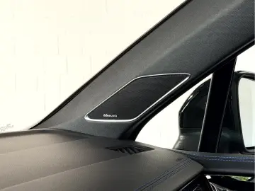 VW Touareg R 3.0TSI BlackStyle Pano AHK HUD Massage