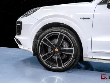 PORSCHE Cayenne E-Hyb Coupé PLATINUM SportDesign Pano