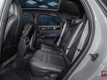 PORSCHE Cayenne E-Hyb Coupé PLATINUM SportDesign Pano