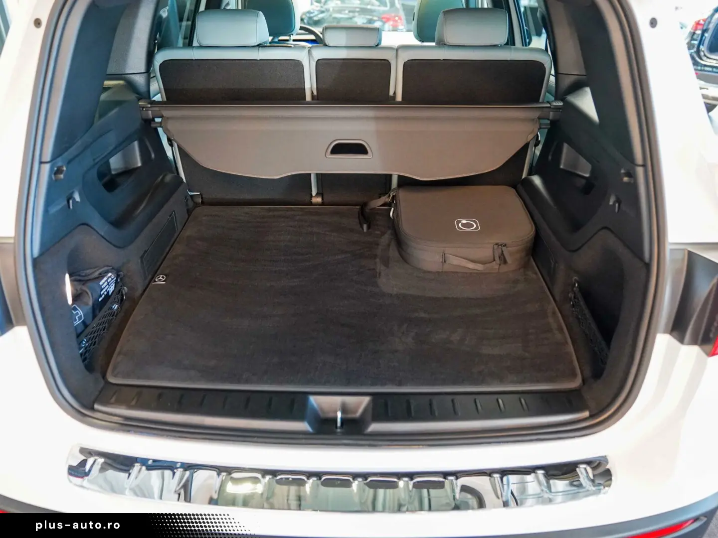 MERCEDES-BENZ EQB 350 4M AMG Premium Pano  Memory  Distronic