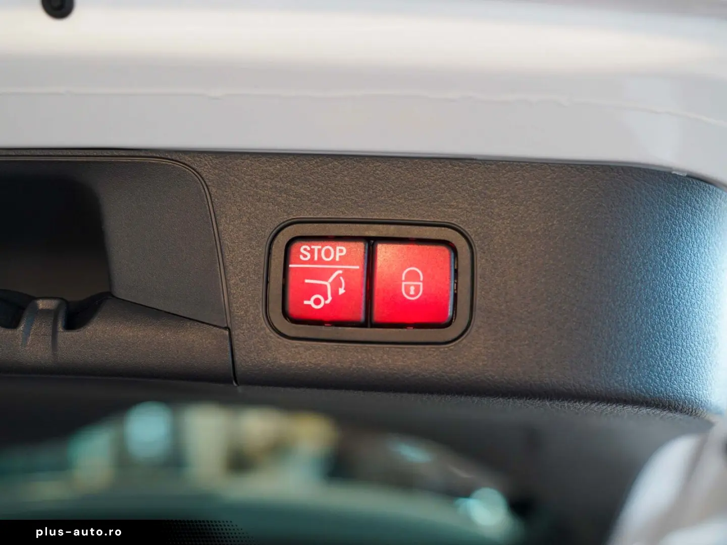 MERCEDES-BENZ EQB 350 4M AMG Premium Pano  Memory  Distronic