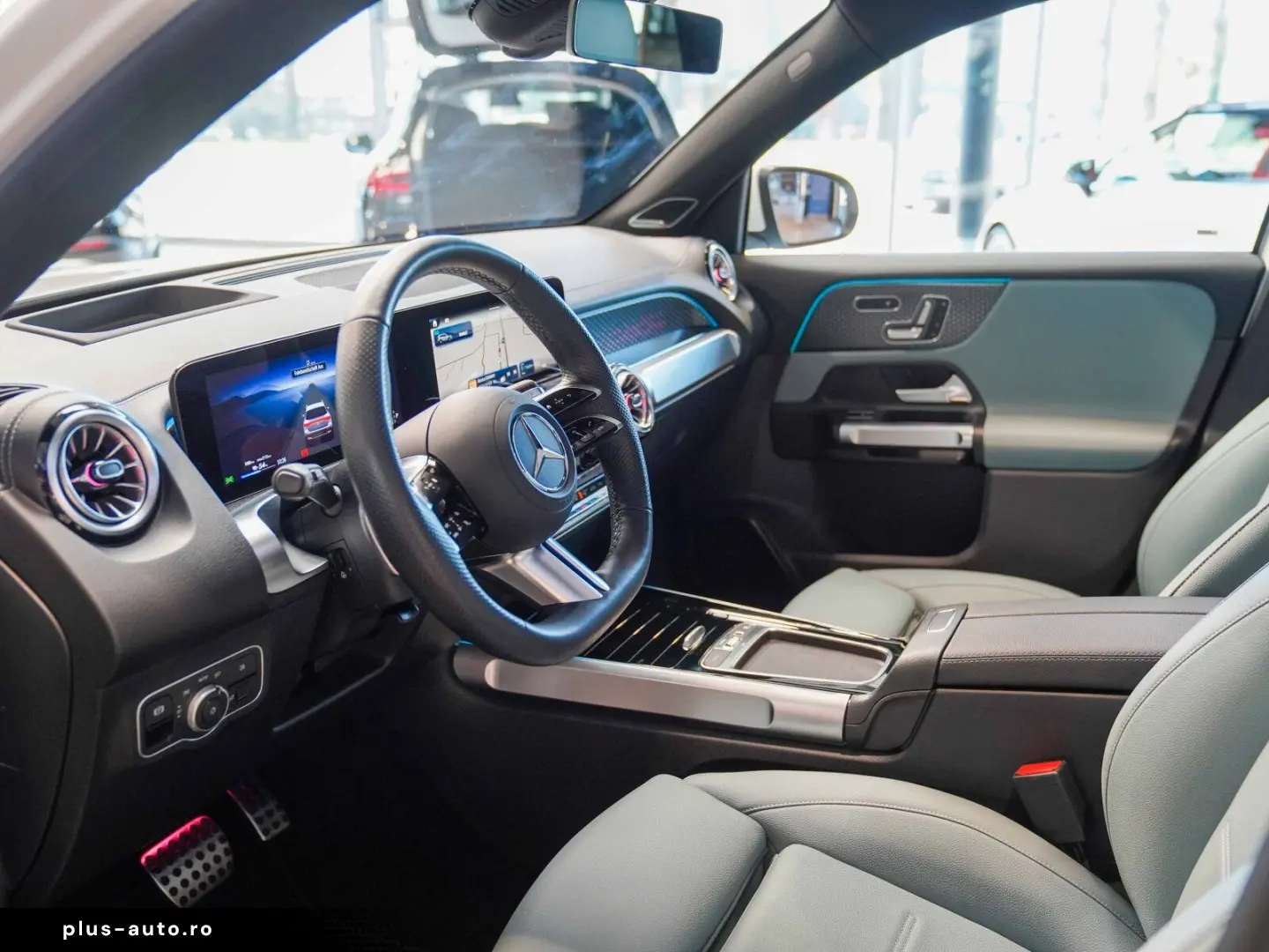 MERCEDES-BENZ EQB 350 4M AMG Premium Pano  Memory  Distronic