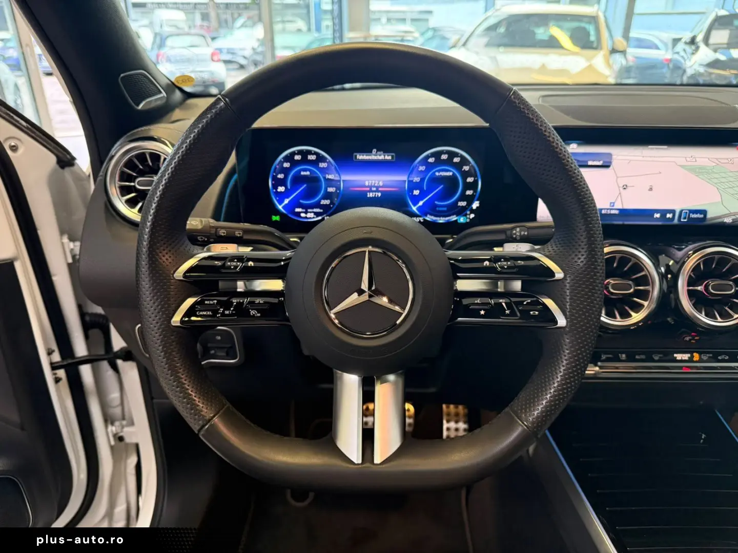 MERCEDES-BENZ EQB 300 4M AMG PANO BURM DISTR NIGHT K&hellip;