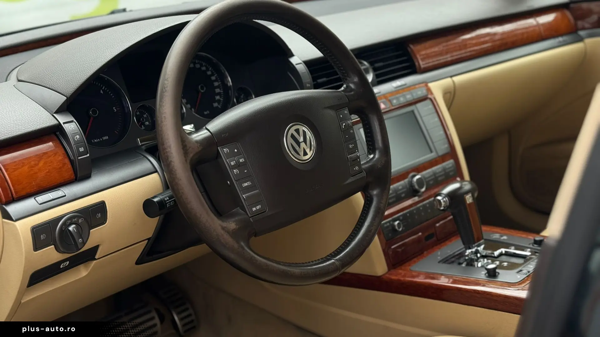 VOLKSWAGEN PHAETON