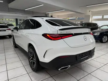 MERCEDES-BENZ GLC 300d 4M Coupé AMG Line Night Pano …